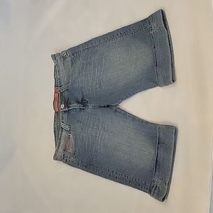 Richcow jeans, cuffed leg shorts. Detailed back pockets. Size 9